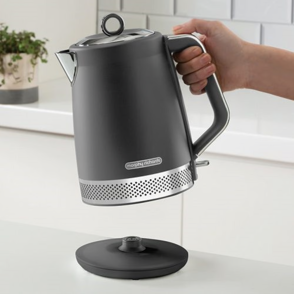 קומקום חשמלי ILLUMINATION אפור Morphy Richards 108022 - יבואן רשמי